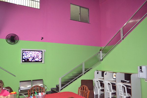 JANELA GRADE E CORRIM�O