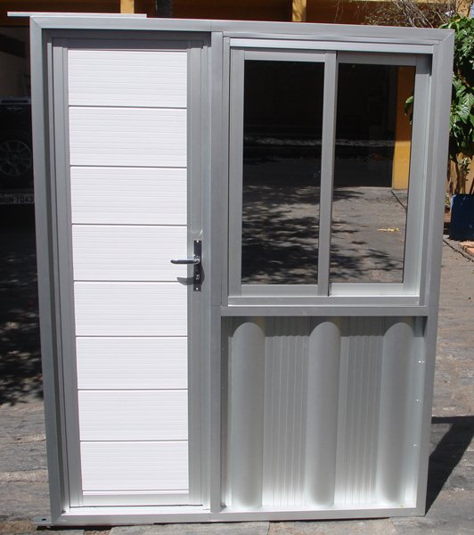 PORTA COMBINADA COM JANELA